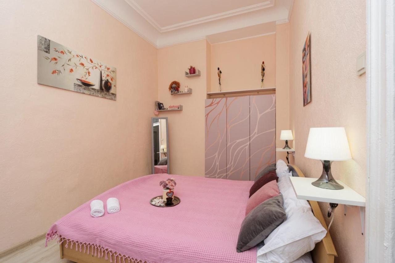 Comfortable Apartment In The Very Center Of オデッサ エクステリア 写真